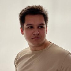 Евгений Новоселов