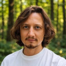 Эдуард Гусельников